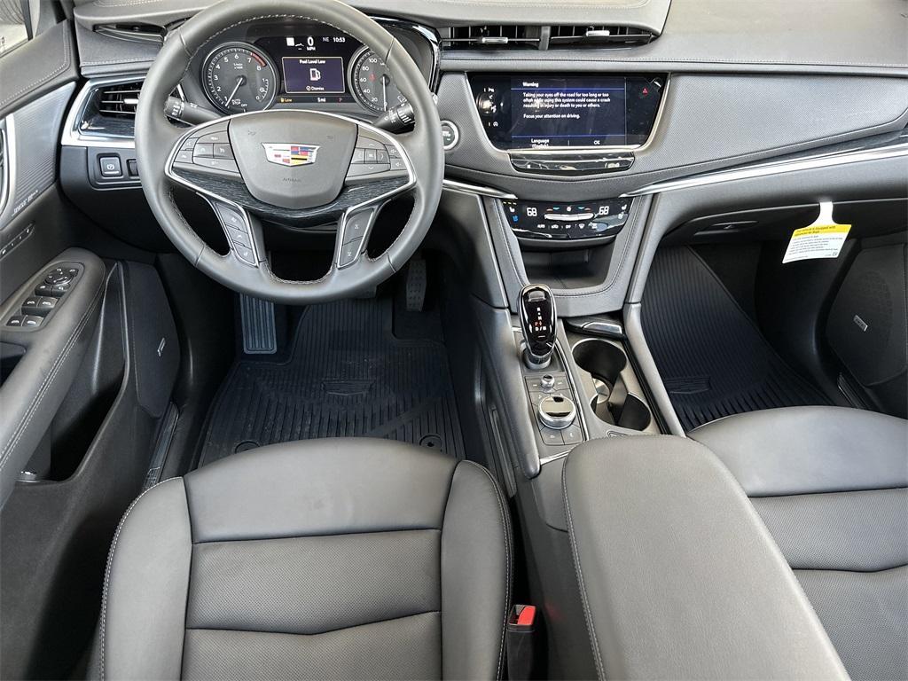 new 2025 Cadillac XT5 car, priced at $58,415