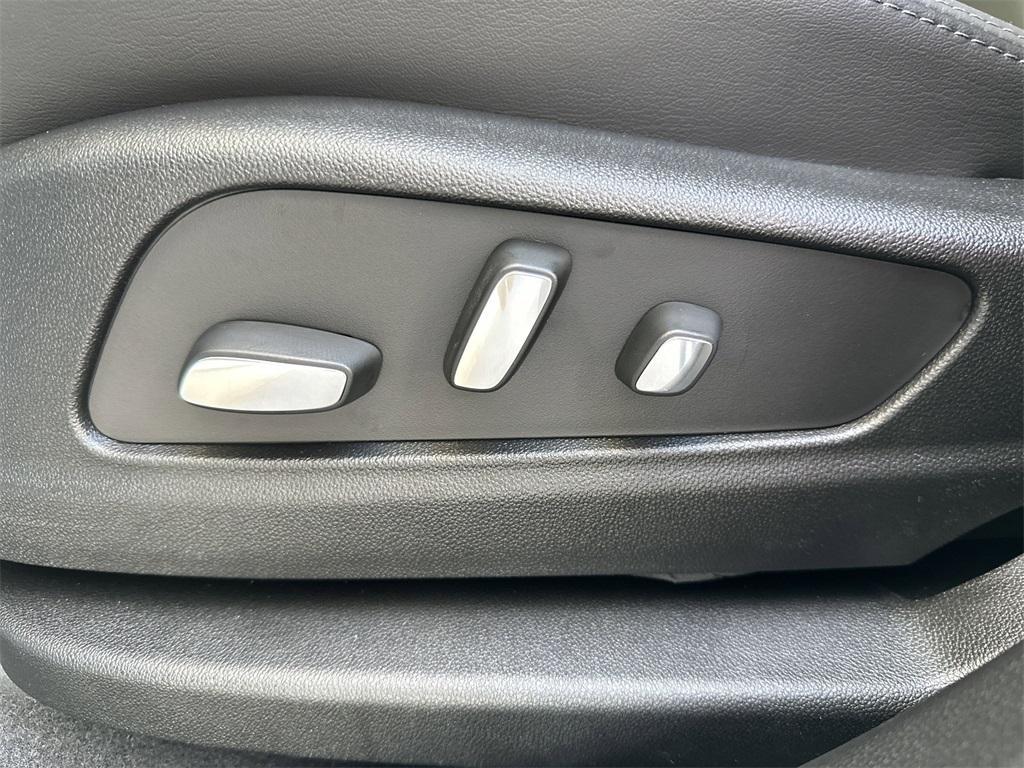 new 2025 Cadillac XT5 car, priced at $58,415