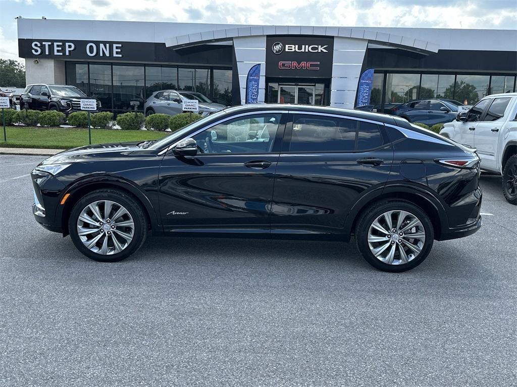 new 2025 Buick Envista car, priced at $29,925