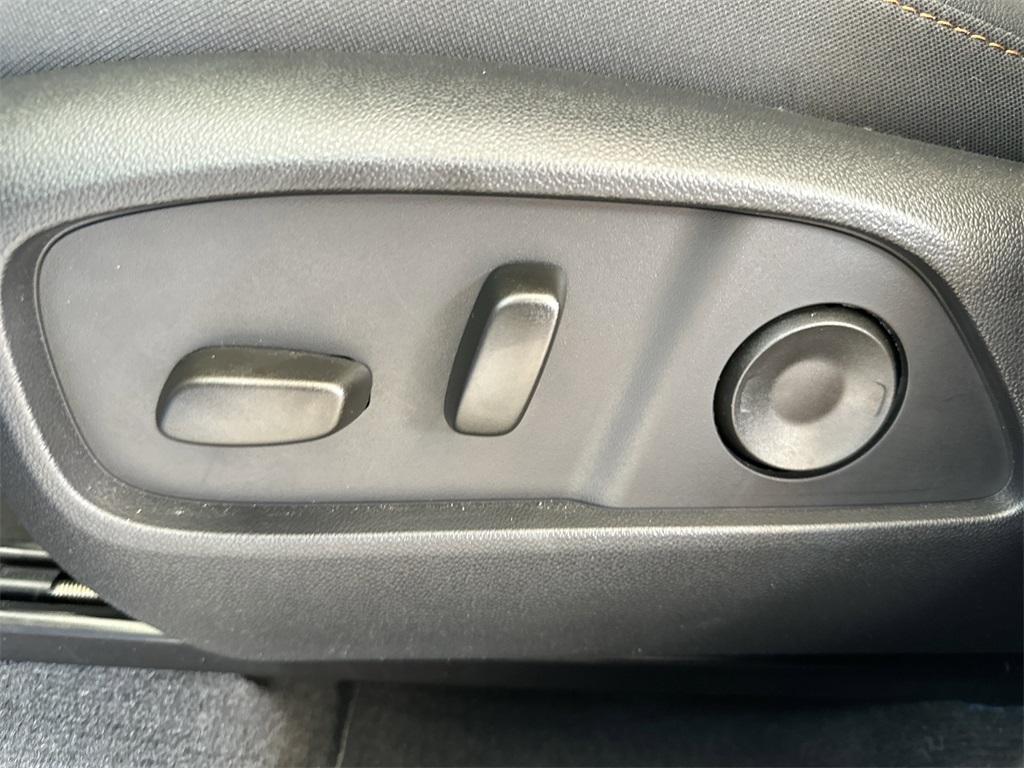 used 2025 Chevrolet Equinox car, priced at $33,342