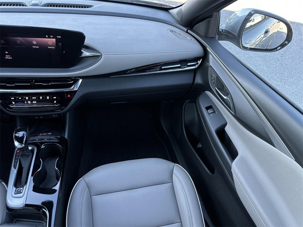 new 2025 Buick Envista car, priced at $29,854