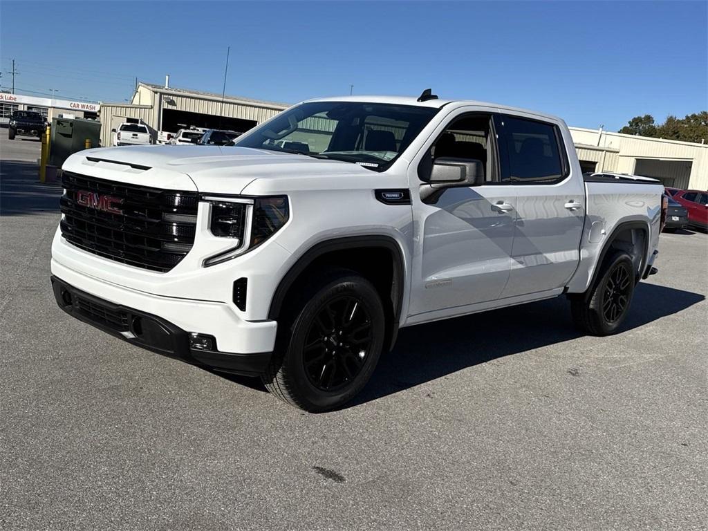 new 2025 GMC Sierra 1500 car, priced at $47,245