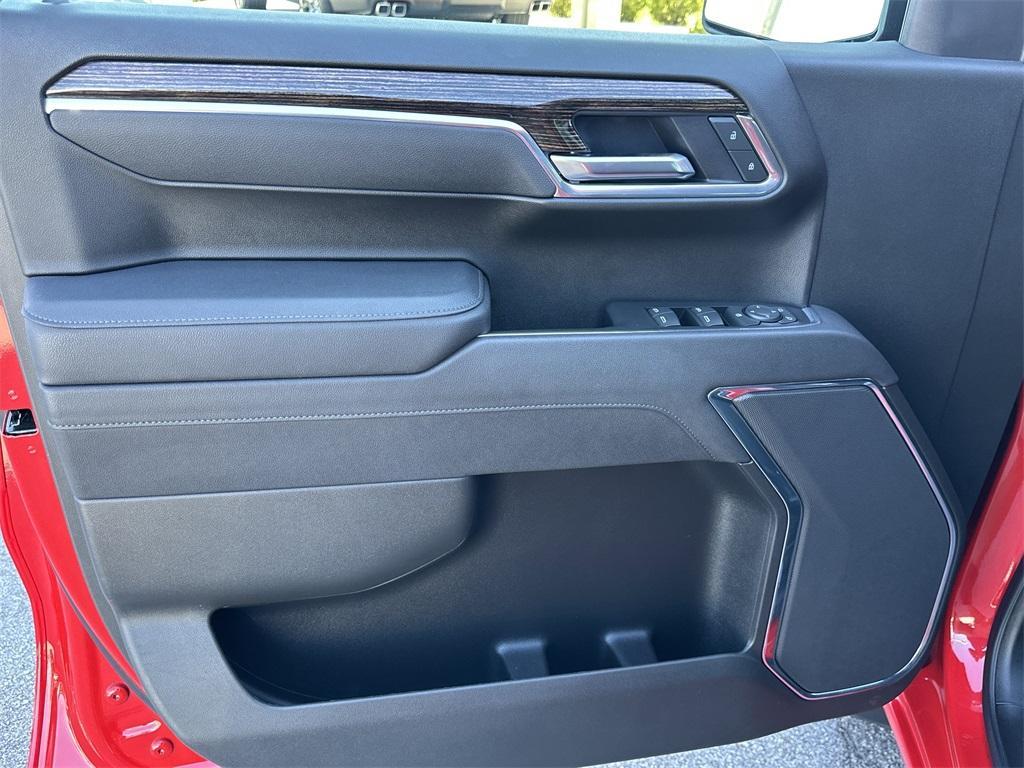 new 2025 GMC Sierra 1500 car, priced at $48,835