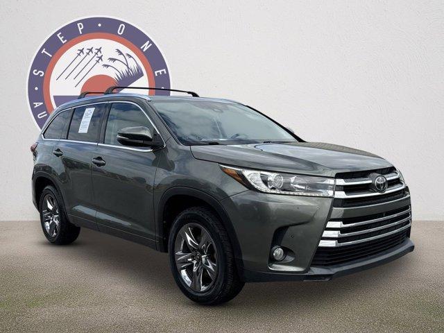 used 2017 Toyota Highlander car, priced at $25,221