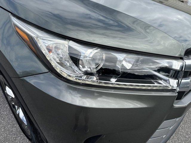 used 2017 Toyota Highlander car, priced at $25,221