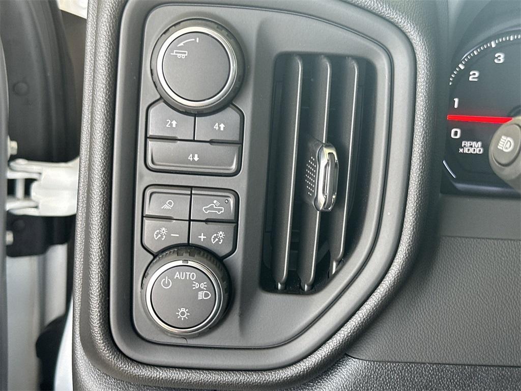 used 2025 Chevrolet Silverado 2500 car, priced at $52,871