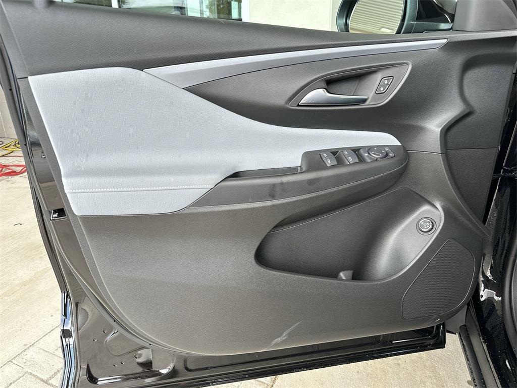 new 2025 Buick Envista car, priced at $25,161