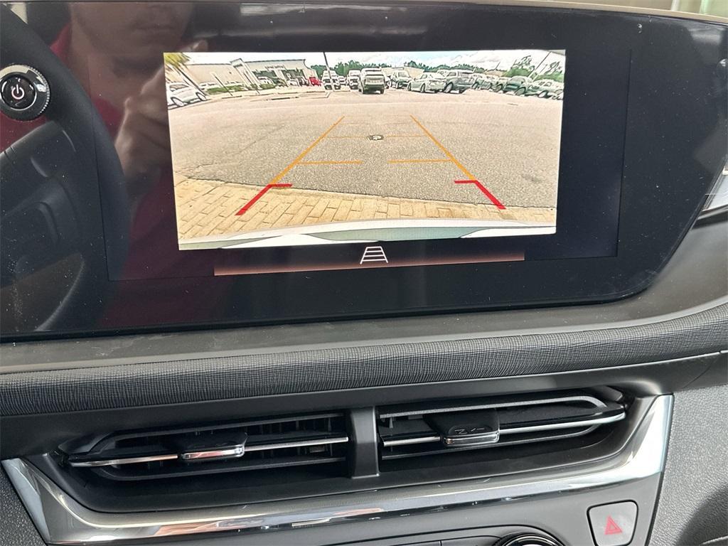 new 2025 Buick Envista car, priced at $25,161