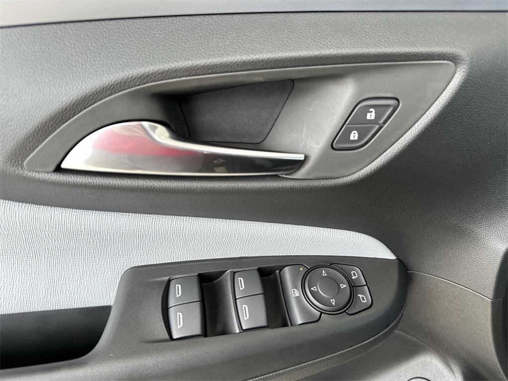 new 2025 Buick Envista car, priced at $25,161