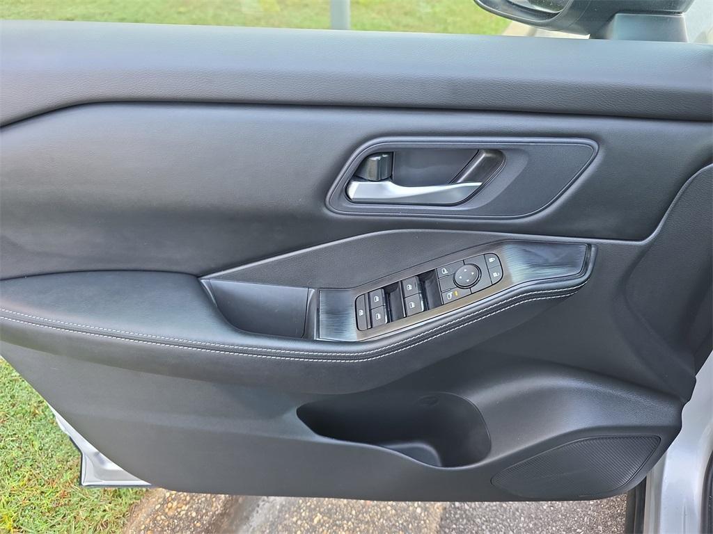 used 2024 Nissan Rogue car, priced at $21,543