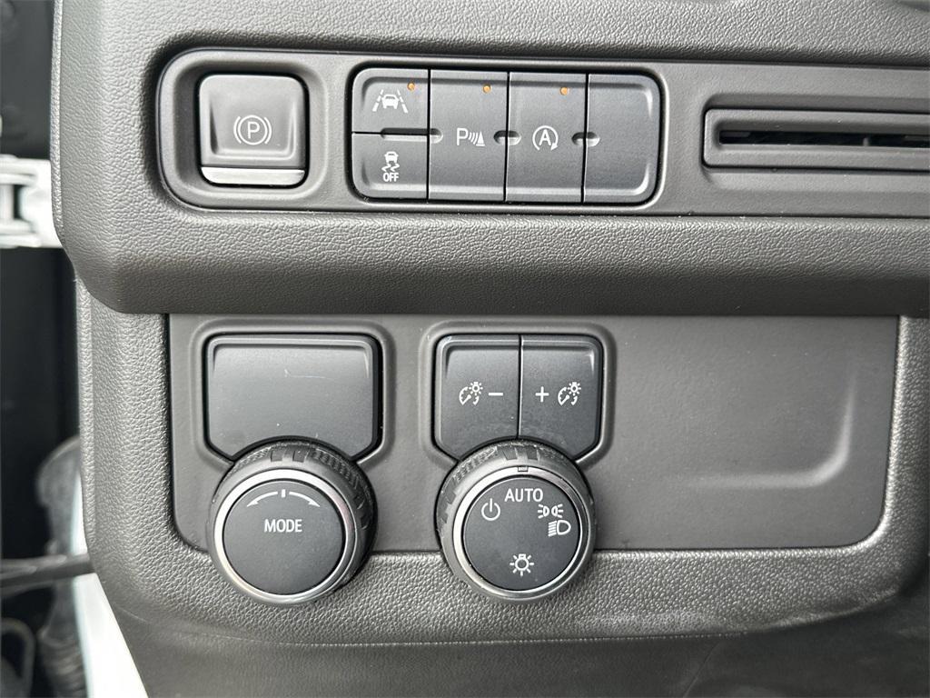 used 2023 Chevrolet Suburban car, priced at $43,213