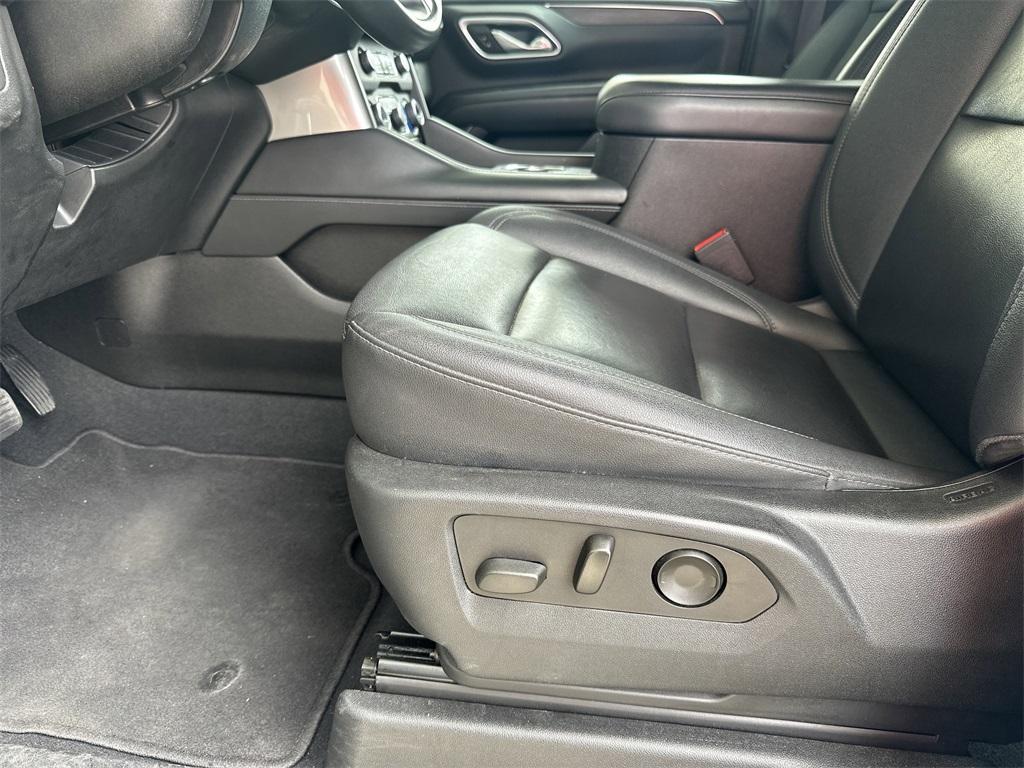 used 2023 Chevrolet Suburban car, priced at $43,213