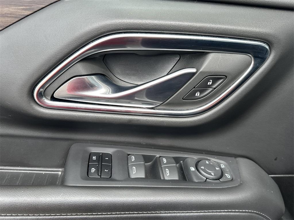 used 2023 Chevrolet Suburban car, priced at $43,213