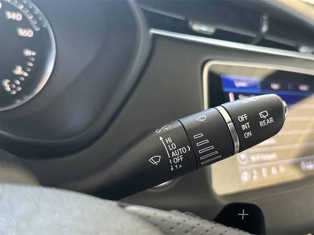 used 2020 Cadillac XT4 car, priced at $21,682