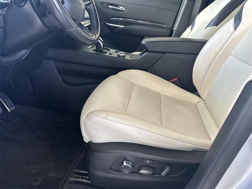 used 2020 Cadillac XT4 car, priced at $21,682