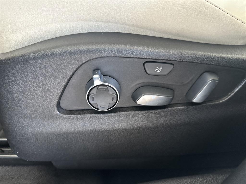 used 2020 Cadillac XT4 car, priced at $21,682