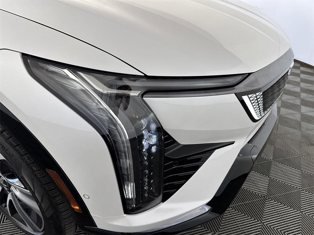 new 2025 Cadillac OPTIQ car, priced at $58,790