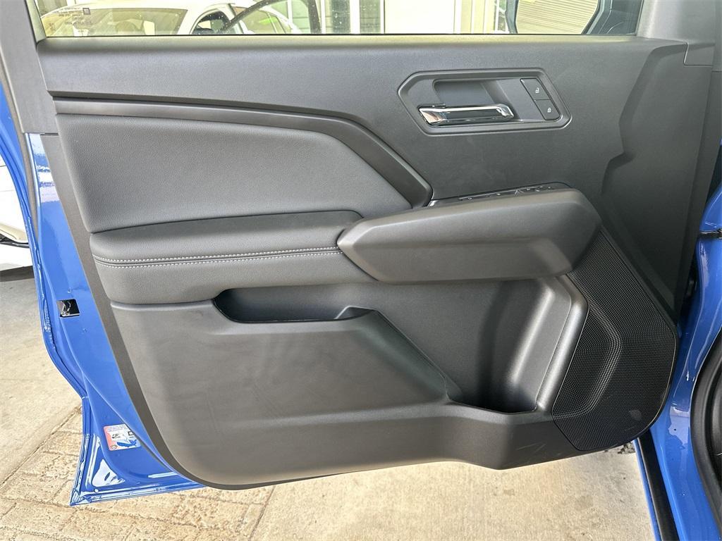 new 2025 GMC Canyon car, priced at $39,675