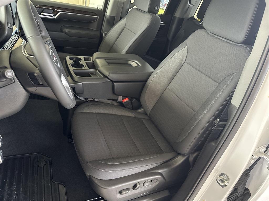 new 2025 GMC Sierra 1500 car