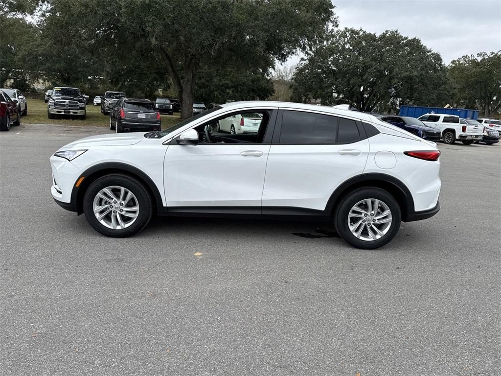 new 2025 Buick Envista car, priced at $22,990