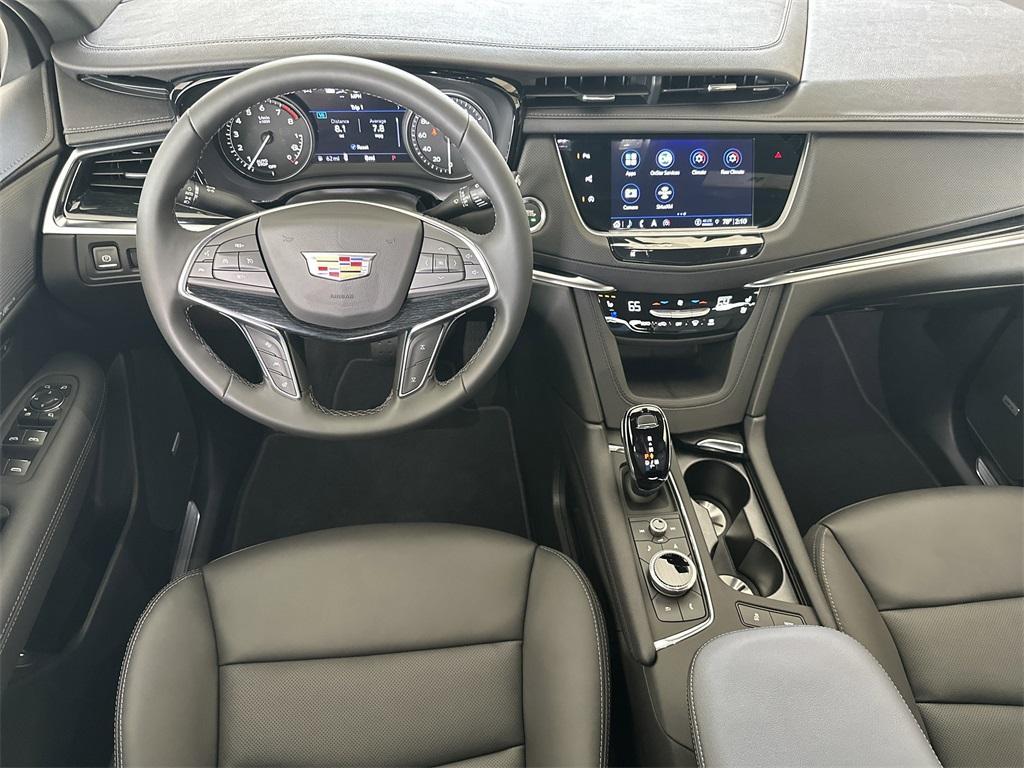 new 2026 Cadillac XT5 car, priced at $60,095