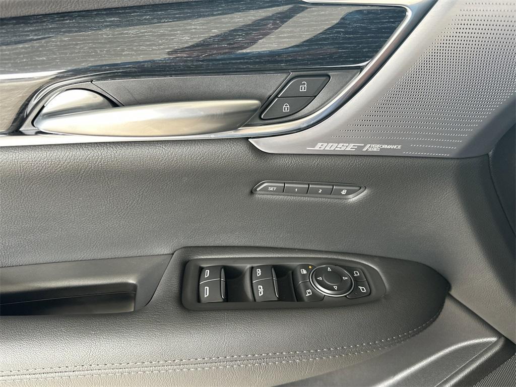 new 2026 Cadillac XT5 car, priced at $60,095