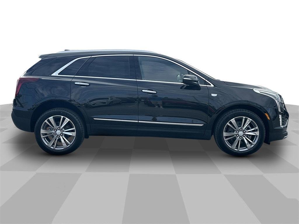 new 2026 Cadillac XT5 car, priced at $60,095