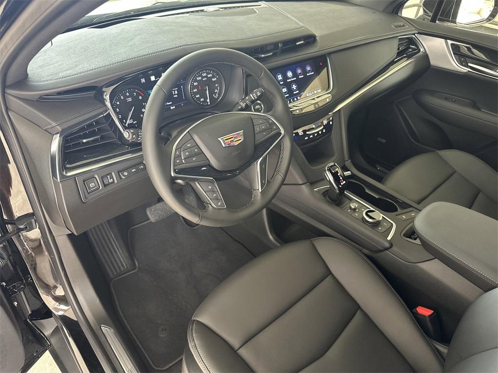new 2026 Cadillac XT5 car, priced at $60,095