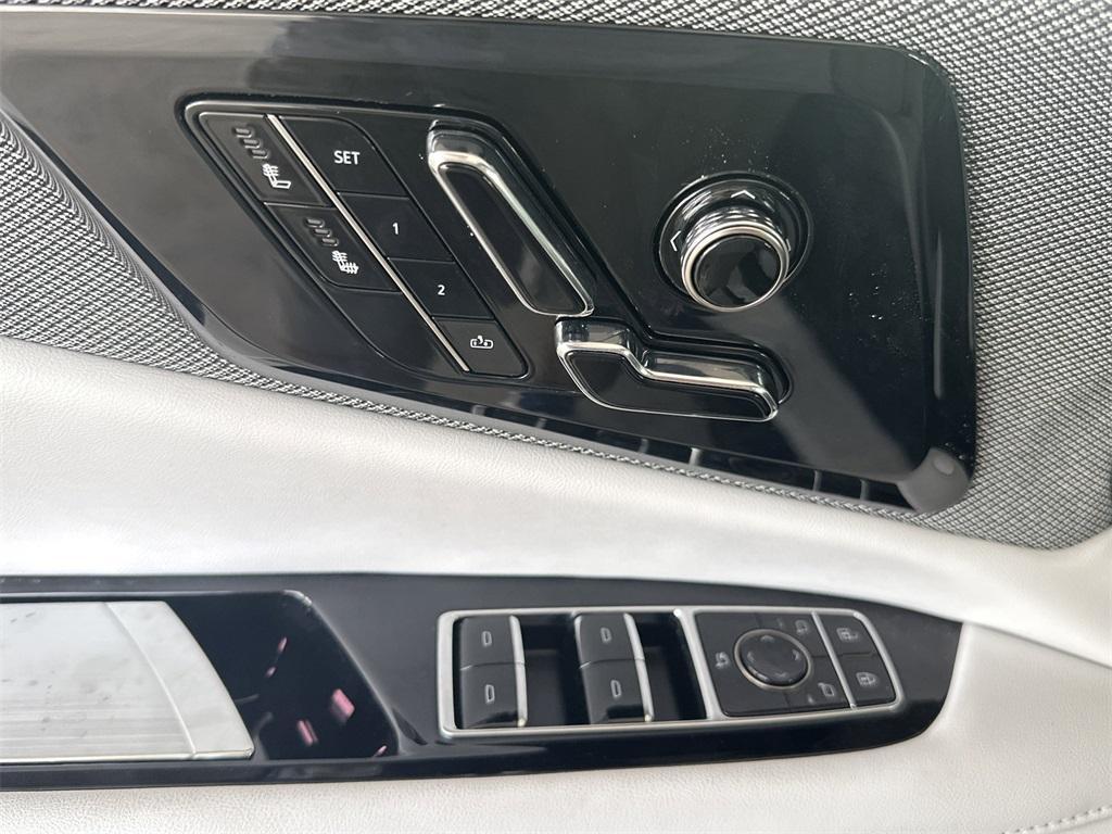 new 2025 Cadillac OPTIQ car, priced at $60,210
