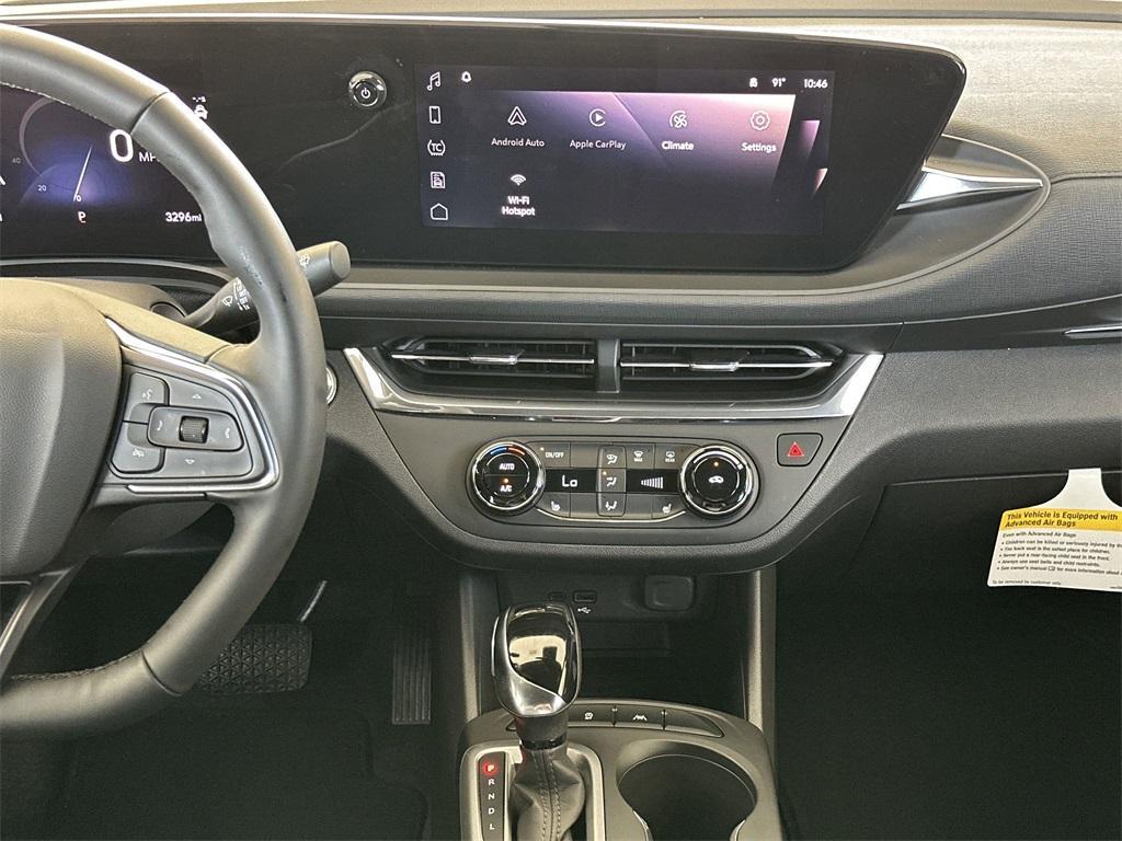 new 2025 Buick Envista car, priced at $26,680