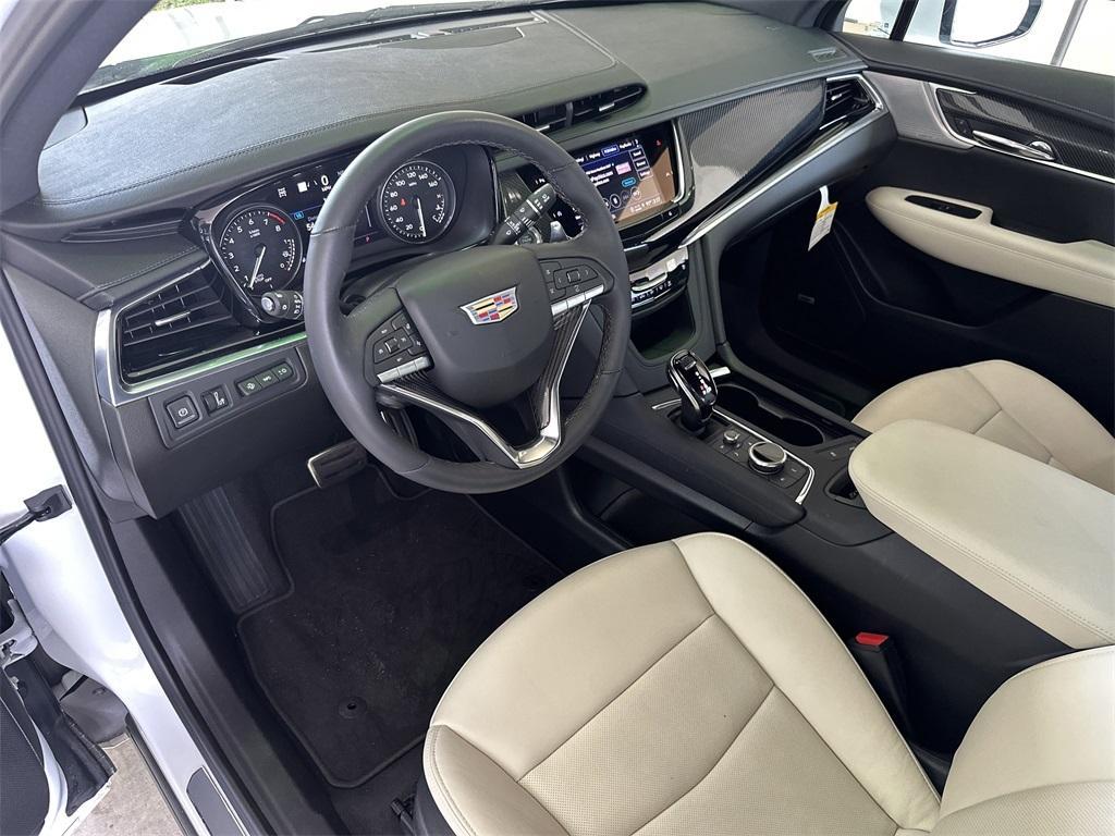 new 2025 Cadillac XT6 car, priced at $63,065