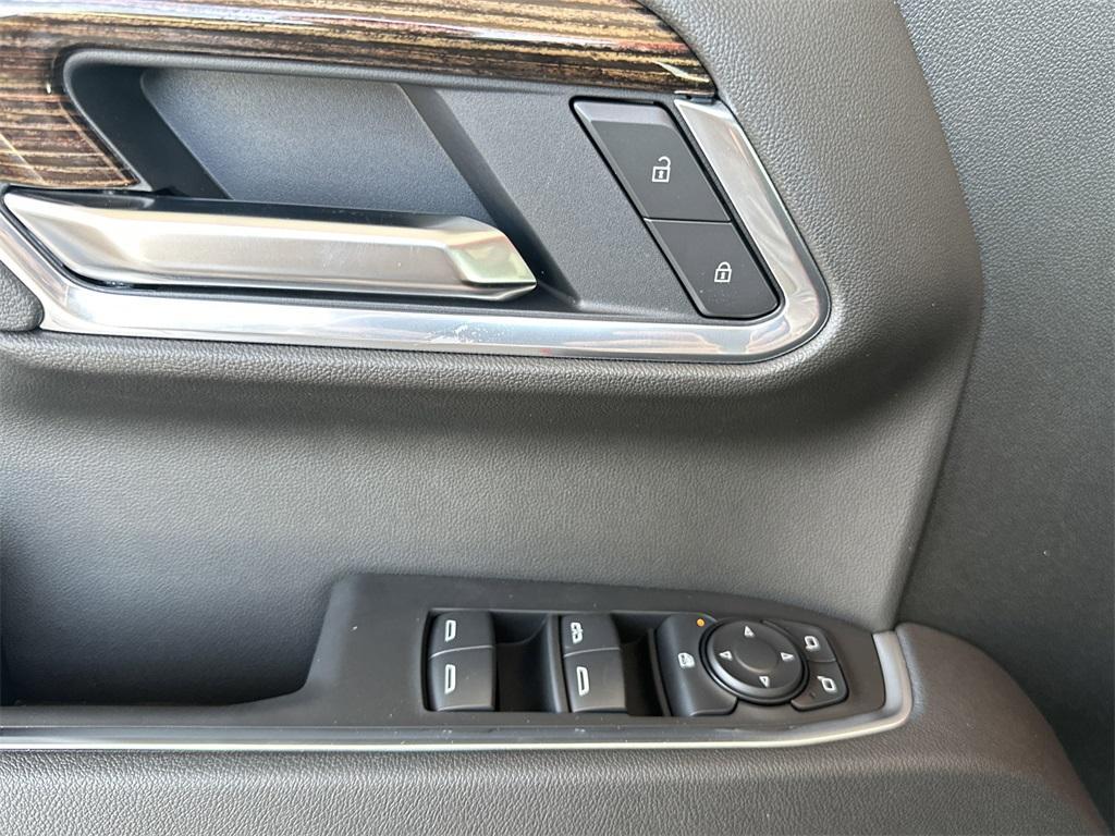 new 2025 GMC Sierra 1500 car, priced at $51,590