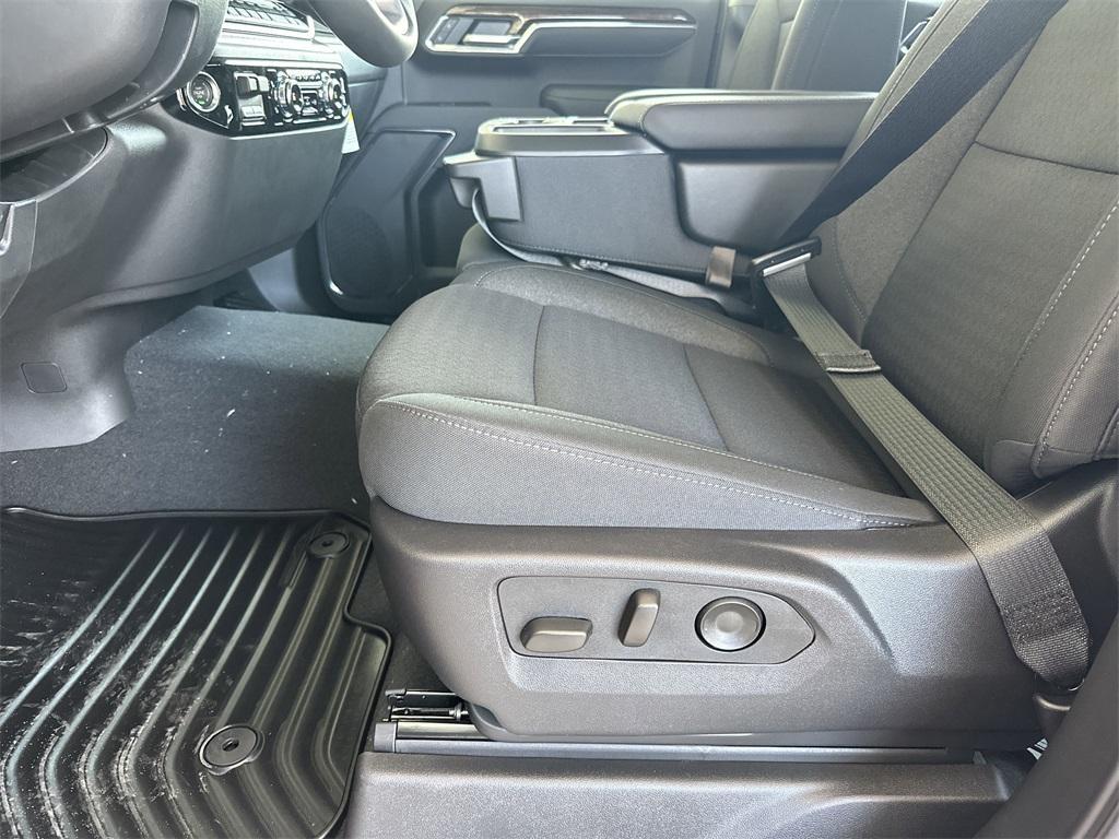 new 2025 GMC Sierra 1500 car, priced at $51,590
