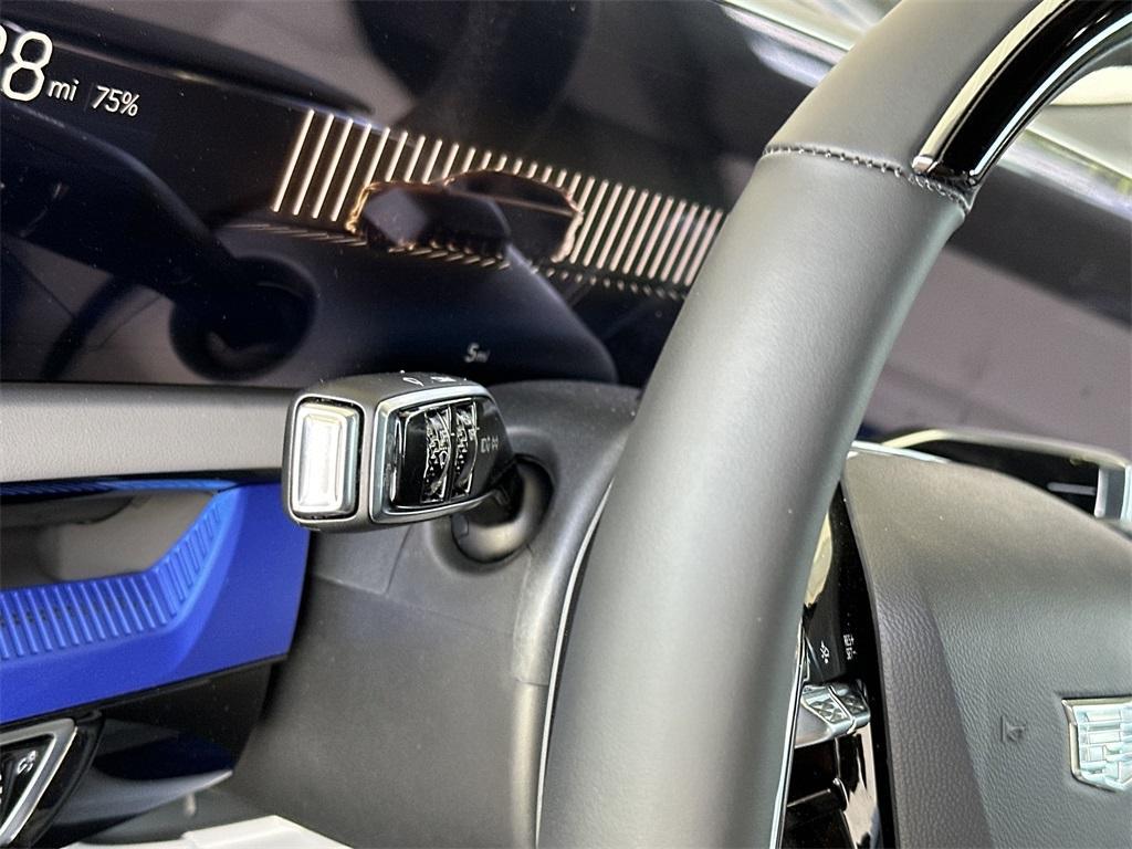 new 2025 Cadillac OPTIQ car, priced at $57,065