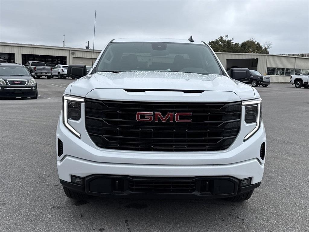 new 2025 GMC Sierra 1500 car, priced at $47,245