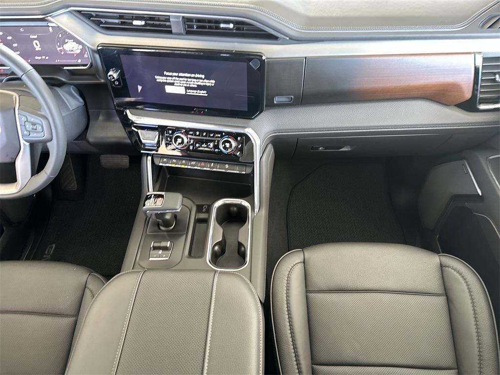 new 2026 GMC Sierra 1500 car, priced at $69,924