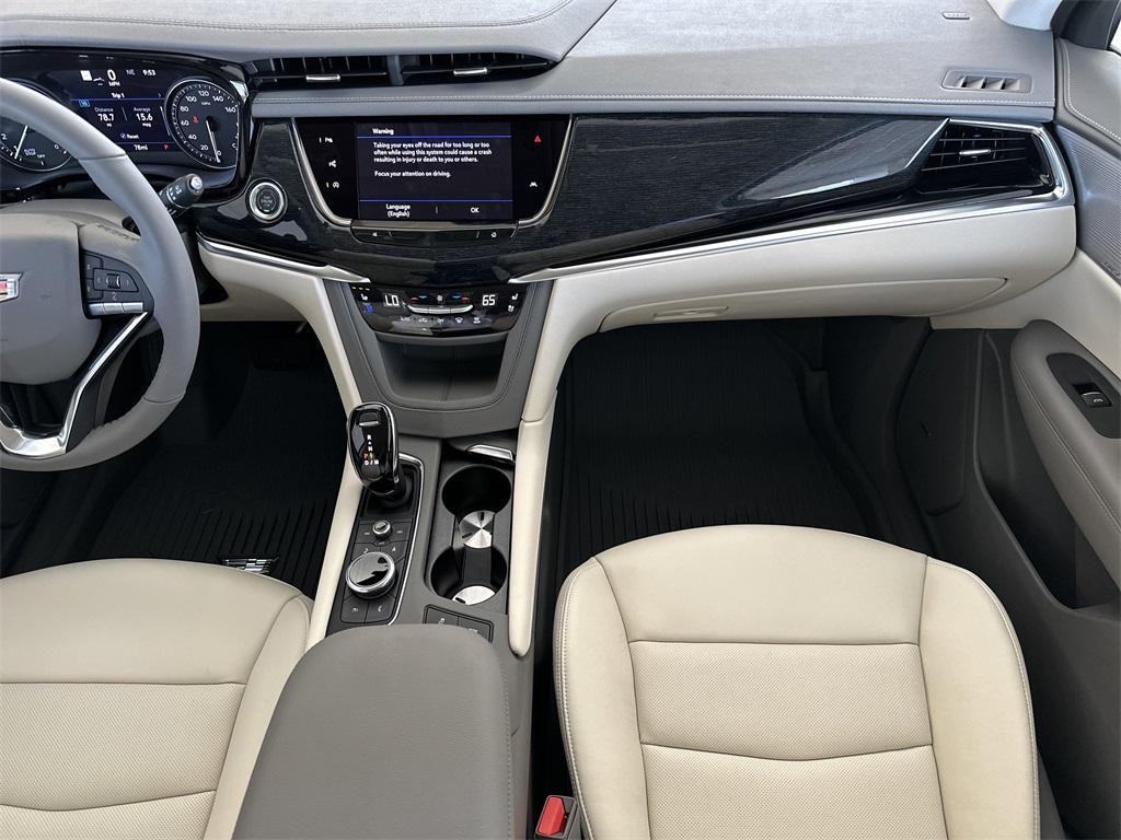 new 2025 Cadillac XT6 car