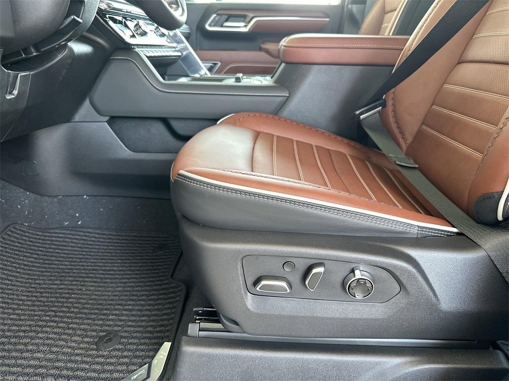 new 2025 GMC Sierra 2500 car, priced at $96,150