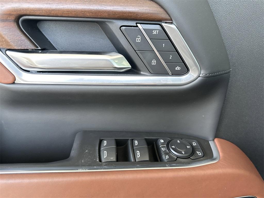 new 2025 GMC Sierra 2500 car, priced at $96,150