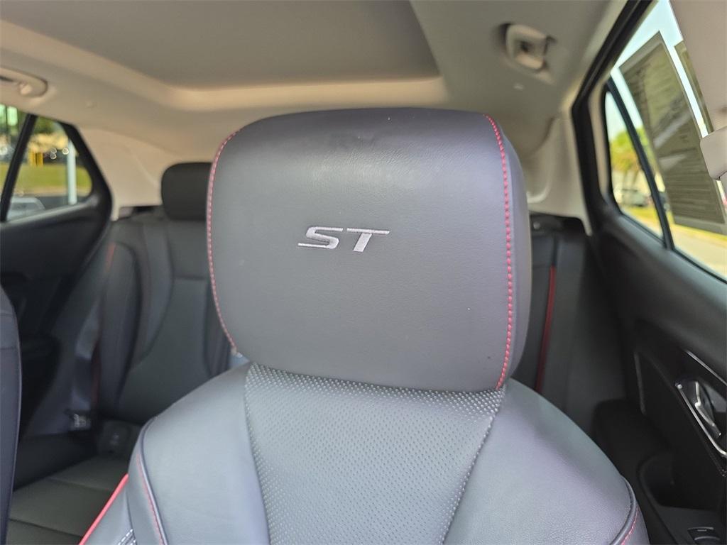 used 2023 Buick Envision car, priced at $28,282