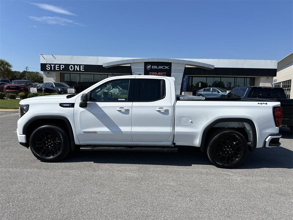 used 2023 GMC Sierra 1500 car, priced at $43,854