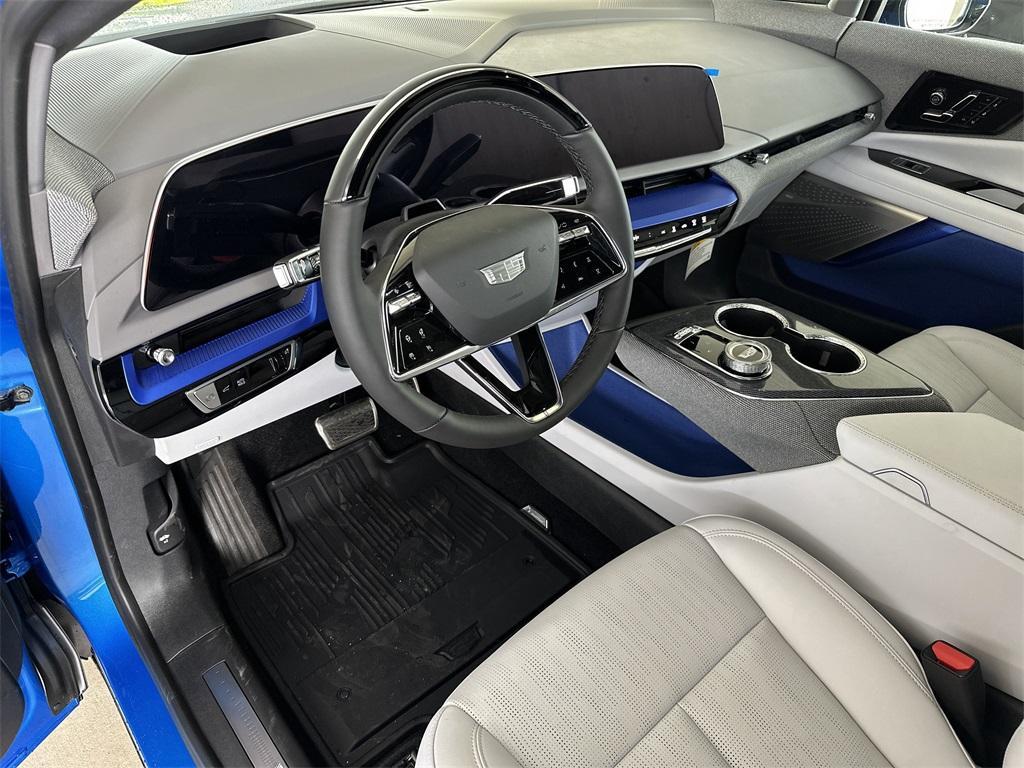 new 2025 Cadillac OPTIQ car, priced at $58,290