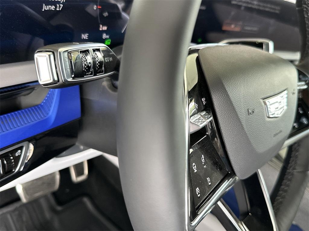 new 2025 Cadillac OPTIQ car, priced at $58,290