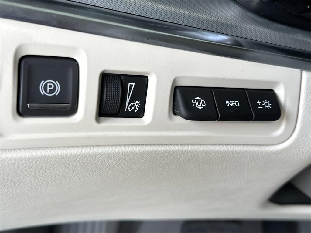 new 2025 Cadillac XT5 car, priced at $57,815