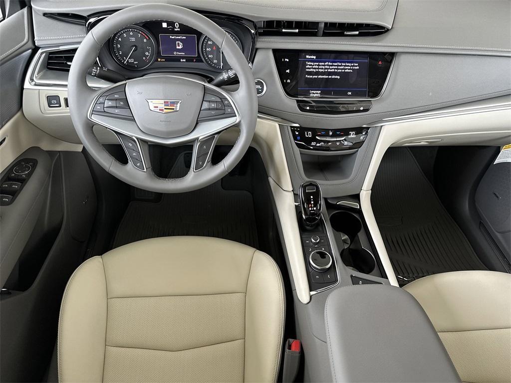 new 2025 Cadillac XT5 car, priced at $57,815