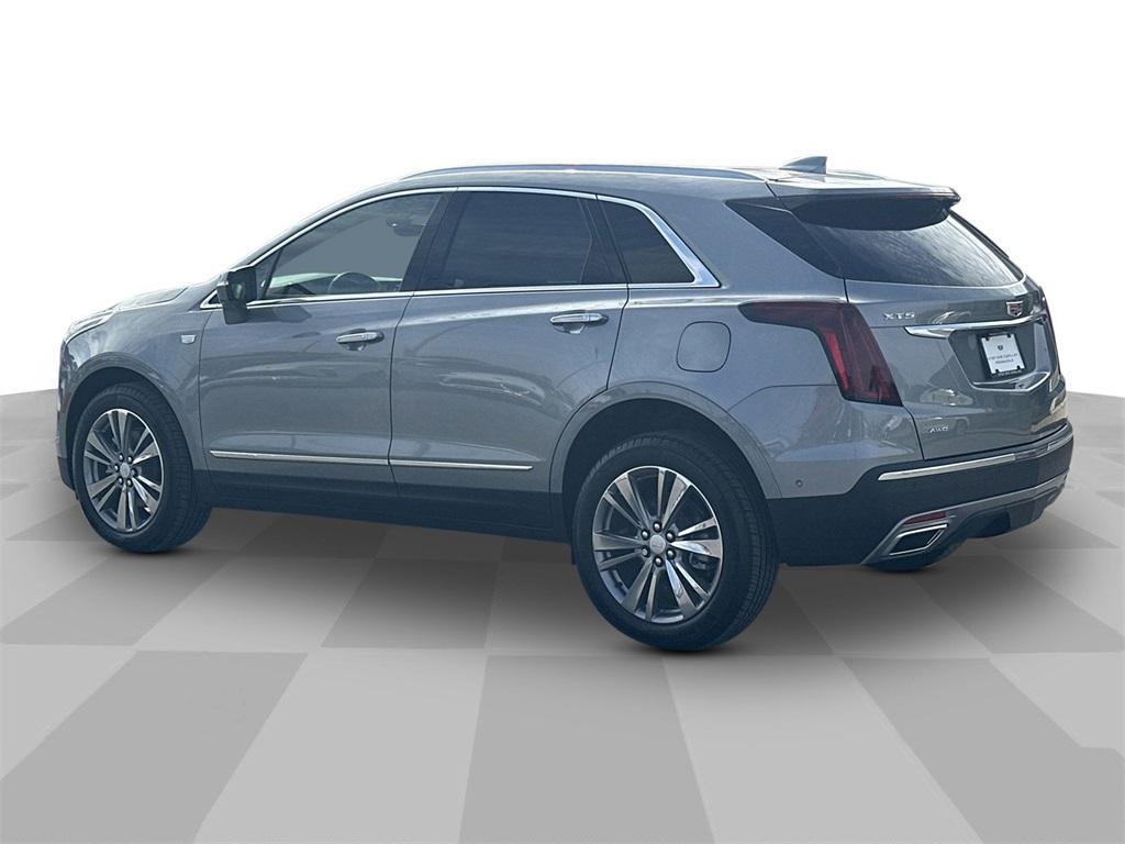 new 2026 Cadillac XT5 car, priced at $59,470