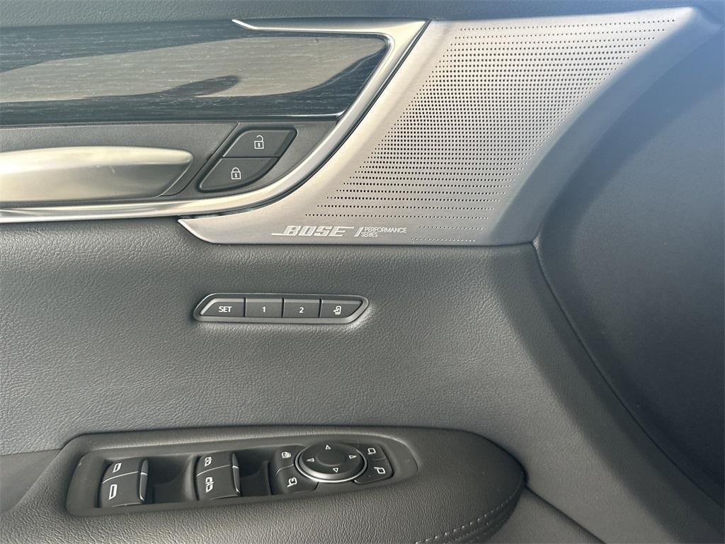 new 2026 Cadillac XT5 car, priced at $59,470