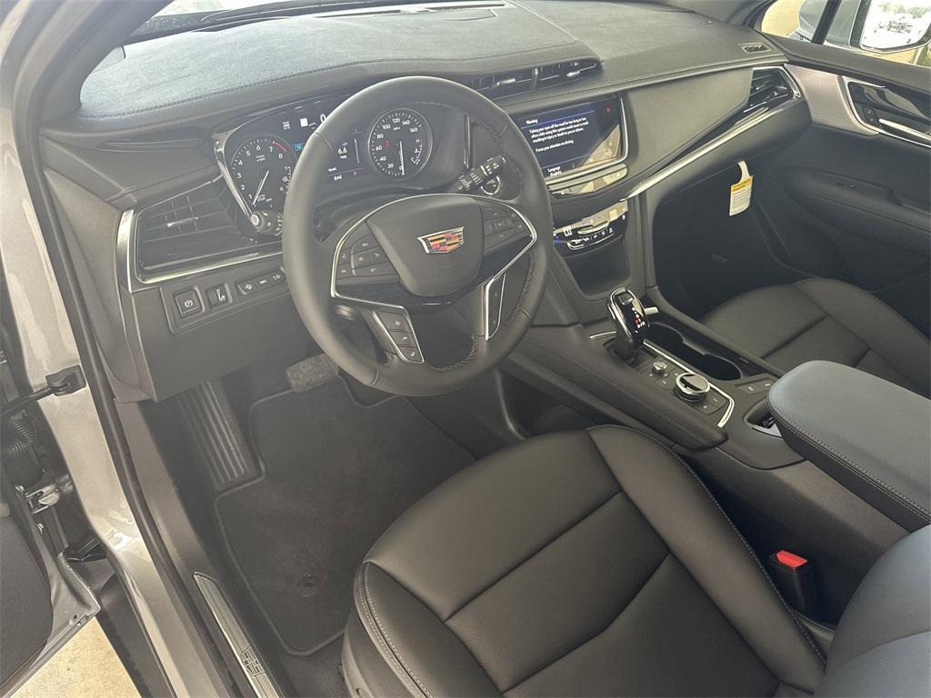 new 2026 Cadillac XT5 car, priced at $59,470