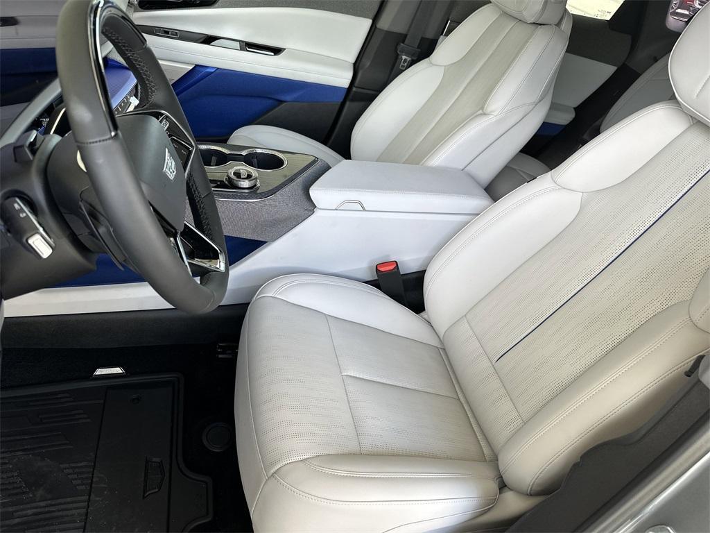 new 2025 Cadillac OPTIQ car, priced at $58,290