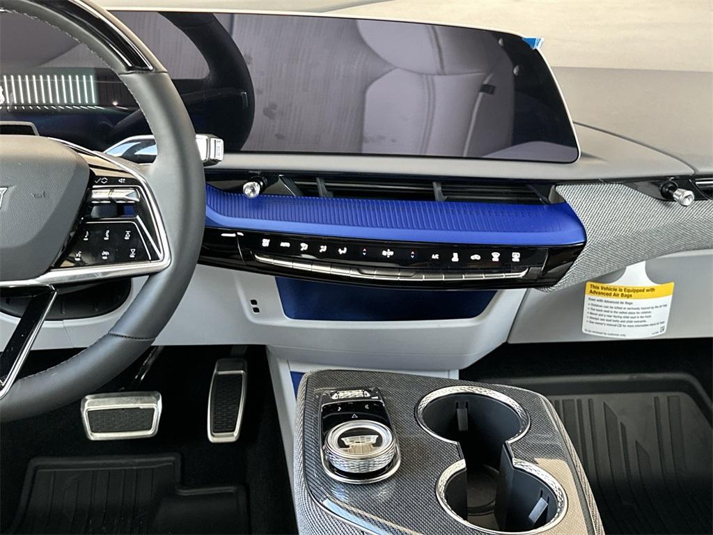 new 2025 Cadillac OPTIQ car, priced at $58,290